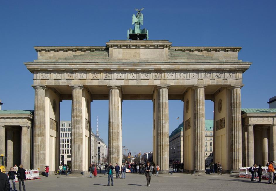 D:\DataFoto\Foto's - Reizen\1985-07 TsjechoslowakijeDDR\Brandenburger Tor - Platz des 18. März.jpg