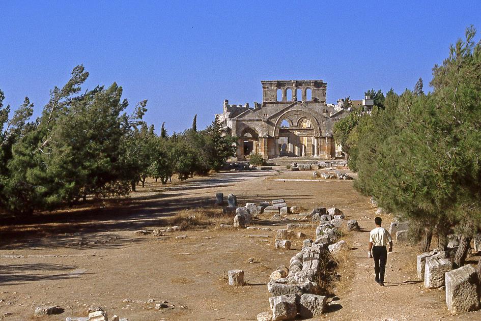 D:\DataFoto\Dia's - Reizen\1990-08-05 Syrie - Jordanie\06 Qalaat Samaan\Best Of\Syri0157x.jpg