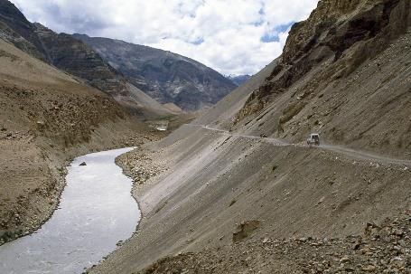 D:\DataFoto\Dia's - Reizen\1995-07-16 Ladakh\04 Spitivallei\Best Of\Ldak0239y.jpg