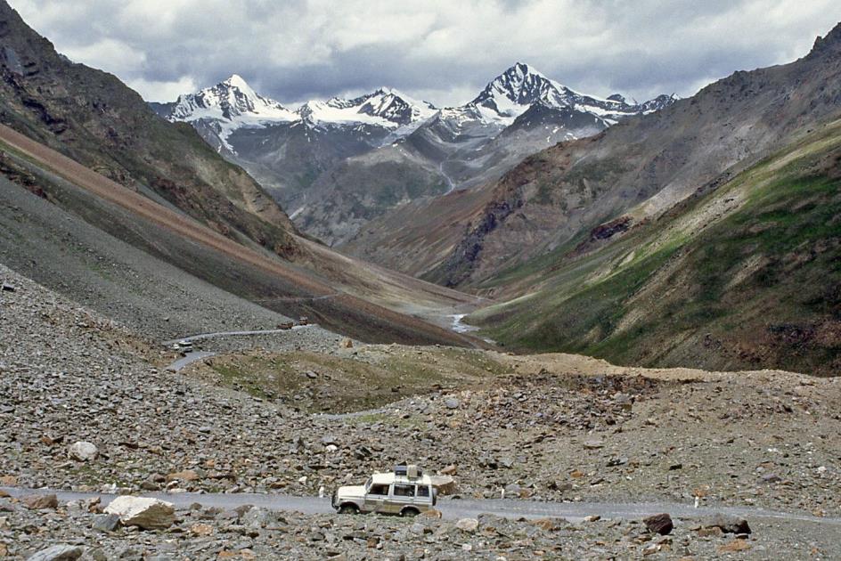 D:\DataFoto\Dia's - Reizen\1995-07-16 Ladakh\05 Naar Leh\Best Of\Ldak0313y.jpg