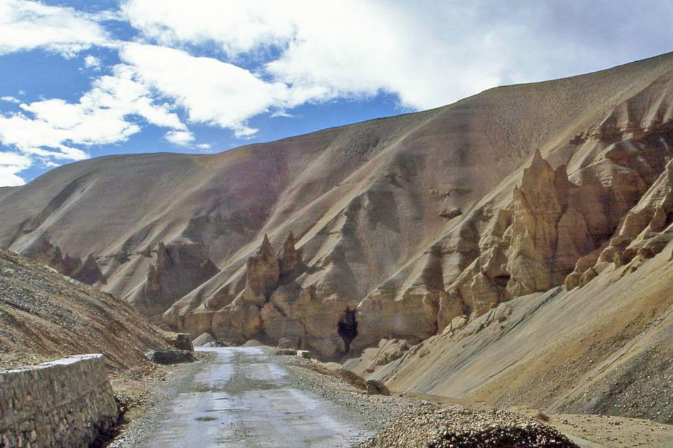 D:\DataFoto\Dia's - Reizen\1995-07-16 Ladakh\05 Naar Leh\Best Of\Ldak0342y.jpg