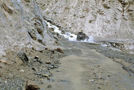 D:\DataFoto\Dia's - Reizen\1995-07-16 Ladakh\05 Naar Leh\Best Of\Ldak0307y.jpg