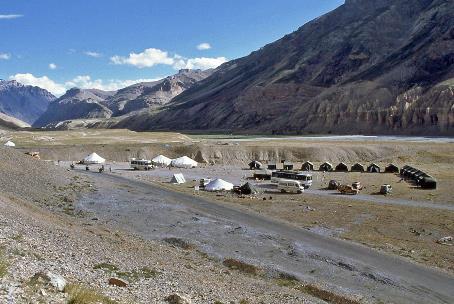 D:\DataFoto\Dia's - Reizen\1995-07-16 Ladakh\05 Naar Leh\Best Of\Ldak0332y.jpg