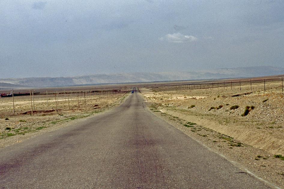 D:\DataFoto\Dia's - Reizen\1998-07-22 Zijderoute 2\15 Naar Kashgar\Best Of\Zyde2528y.jpg