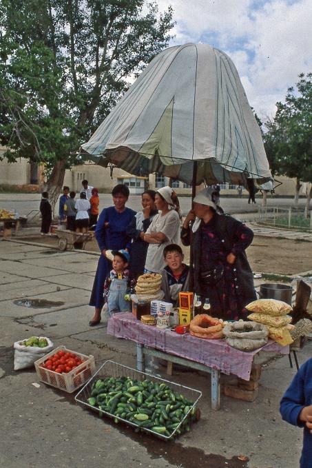 D:\DataFoto\Dia's - Reizen\1998-07-22 Zijderoute 2\14 Naar Tash Rabat\Best Of\Zyde2477y.jpg