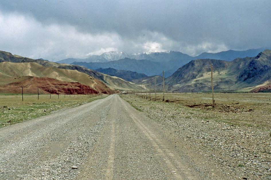 D:\DataFoto\Dia's - Reizen\1998-07-22 Zijderoute 2\15 Naar Kashgar\Best Of\Zyde2527y.jpg