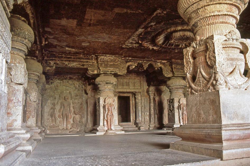 D:\DataFoto\Dia's - Reizen\2002-03-30 Centraal-India (herschikt)\16 Ellora\Best Of\Grot 32\CInd1409y.jpg