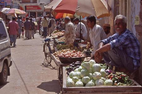 D:\DataFoto\Dia's - Reizen\2006-04-01 Rajasthan - Gujarat (herschikt)\09 Bhuj\Best Of\Guja0126y.jpg