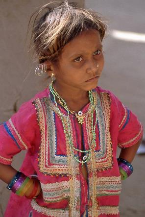 D:\DataFoto\Dia's - Reizen\2006-04-01 Rajasthan - Gujarat (herschikt)\14 Hodka\Best Of\Guja0218y.jpg