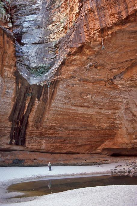 D:\DataFoto\Dia's - Reizen\2008-07-10 West-Australie\65 Cathedral Gorge\Best Of\WAus0933y.jpg