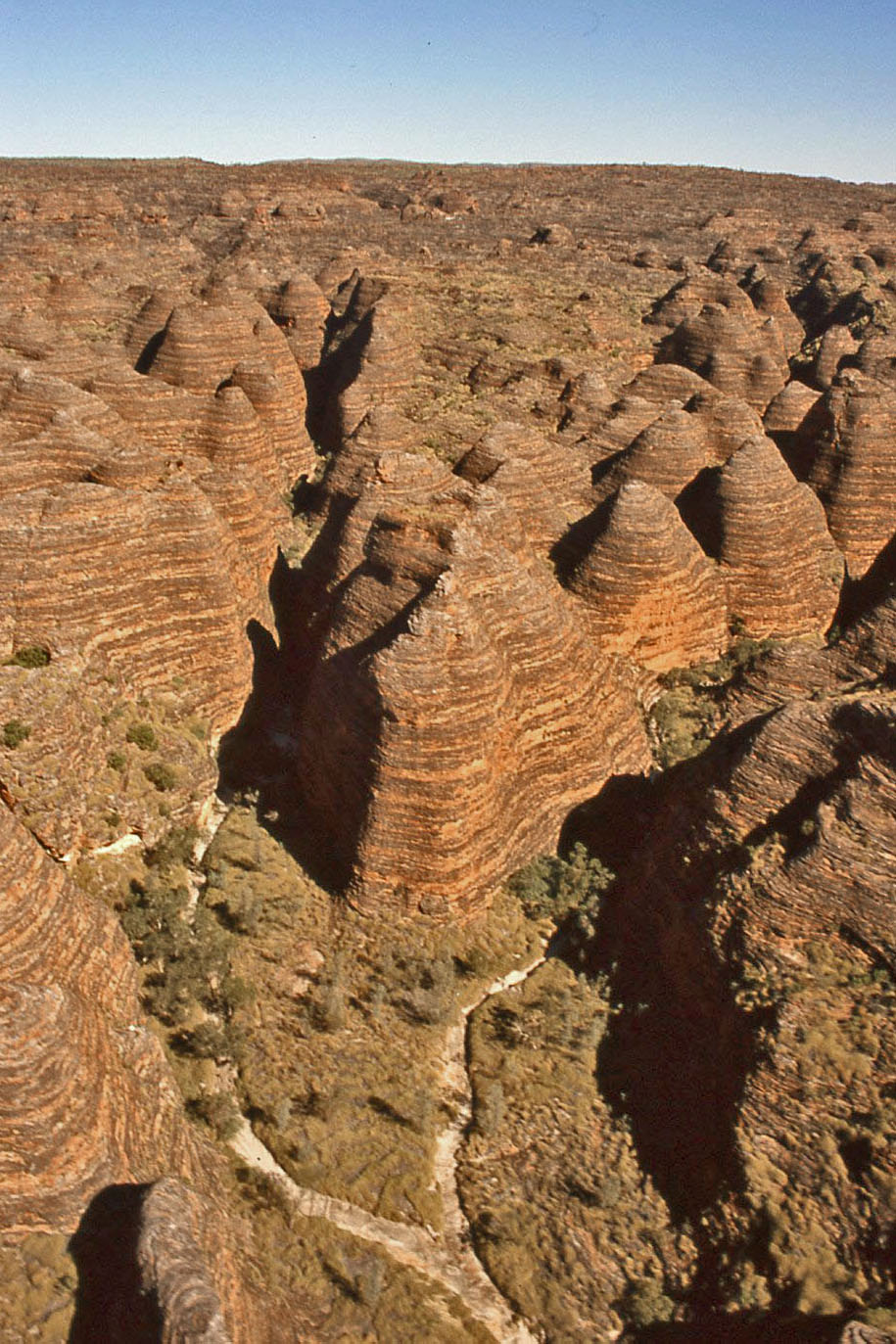 D:\DataFoto\Dia's - Reizen\2008-07-10 West-Australie\67 Purnululu Helikopter\Best Of\WAus0969y.jpg