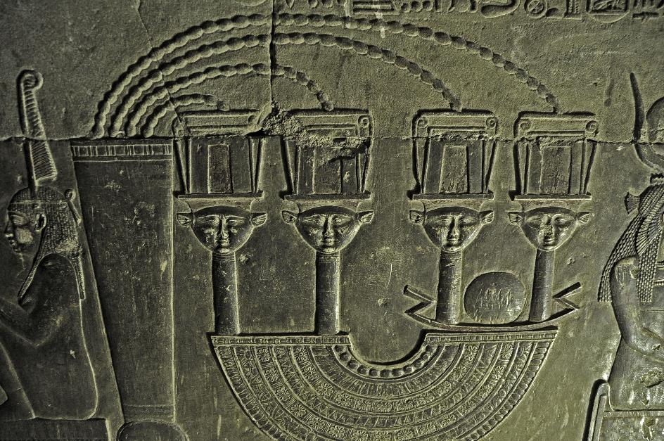 D:\DataFoto\Foto's - Reizen\2010-04-04 Egypte (herschikt)\14 Dendera\Best Of (herschikt)\06 Crypte en trappen\EGYP1455y.jpg