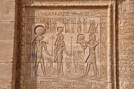 D:\DataFoto\Foto's - Reizen\2010-04-04 Egypte (herschikt)\14 Dendera\Best Of (herschikt)\02 Mammisi\EGYP1434y.jpg