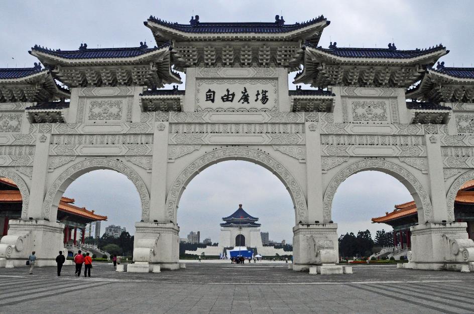 D:\DataFoto\Foto's - Reizen\2013-03-31 Taiwan (herschikt)\26 Taipei - Chiang Kai-shek Memorial\Best Of\TAIW1854y.jpg