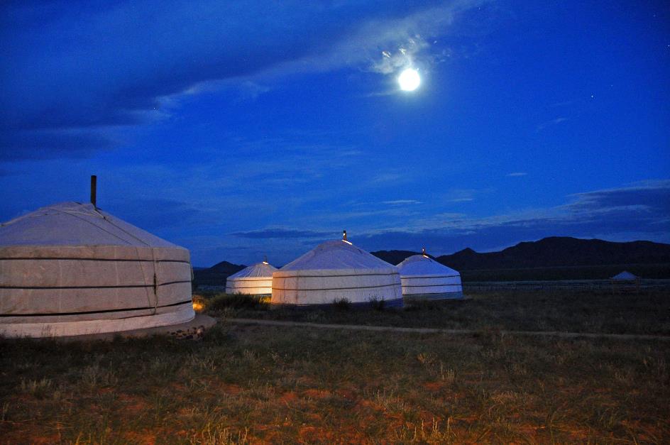 D:\DataFoto\Foto's - Reizen\2013-07-08 Mongolie\18 - Ovgon Khiid\MONG3155y.jpg