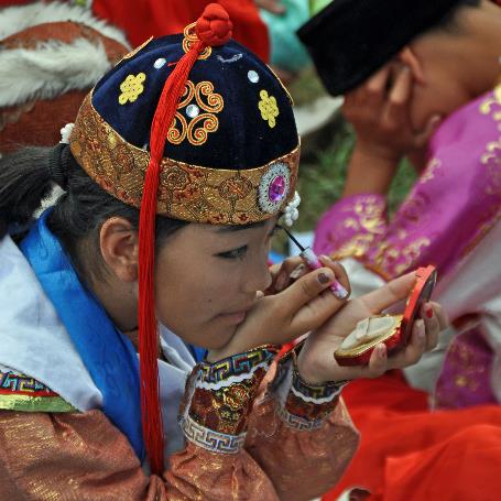 D:\DataFoto\Foto's - Reizen\2013-07-08 Mongolie\24 - 02 Naadam Stadion loopt vol\MONG0443v.jpg