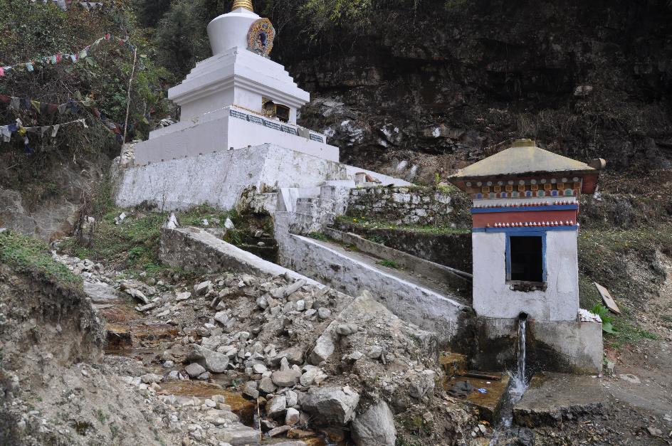 D:\DataFoto\Foto's - Reizen\2014-04-05 Darjeeling-Sikkim-Bhutan\07 Naar Punaka\07 Werkmap\BHUT1899.JPG
