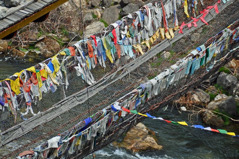 D:\DataFoto\Foto's - Reizen\2014-04-05 Darjeeling - Sikkim - Bhutan\15 Naar Paro\BHUT3106y.jpg