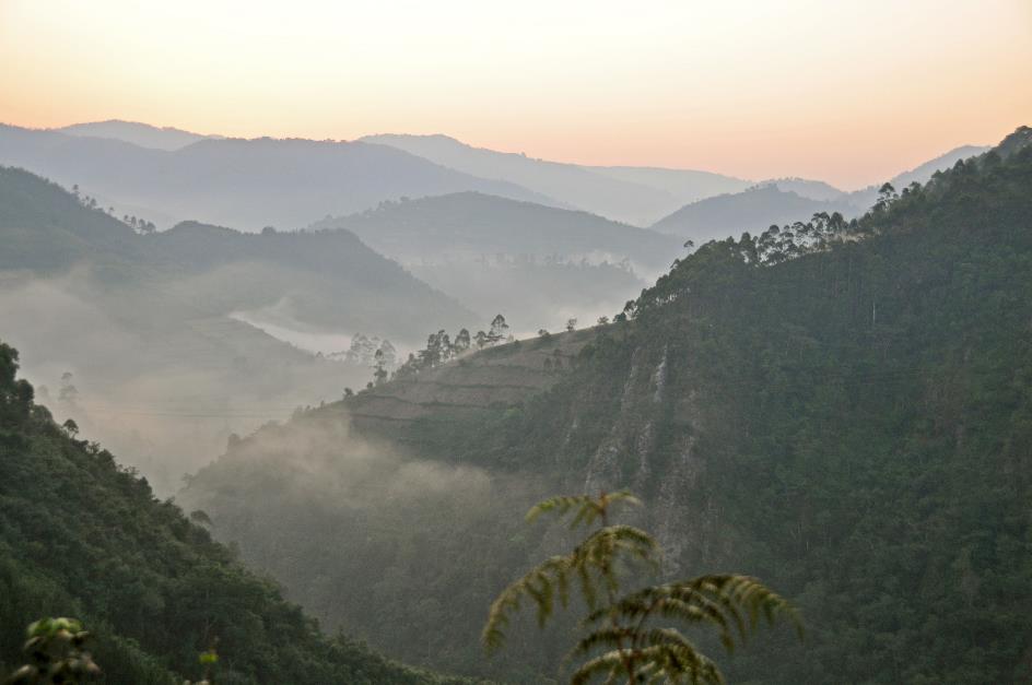 D:\DataFoto\Foto's - Reizen\2016-07-11 Oeganda - Rwanda\19 Naar Lake Mutanda 1\Best Of\OERW2778y.jpg