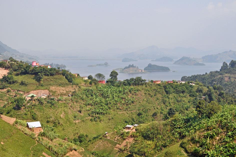 D:\DataFoto\Foto's - Reizen\2016-07-11 Oeganda - Rwanda\21 Naar Lake Mutanda 2\Best Of\OERW3107y.jpg