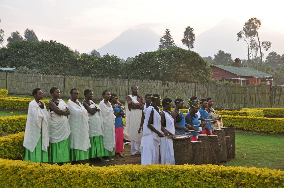 D:\DataFoto\Foto's - Reizen\2016-07-11 Oeganda - Rwanda\26 Virunga Gorilla Trekking\Best Of\OERW3354y.jpg