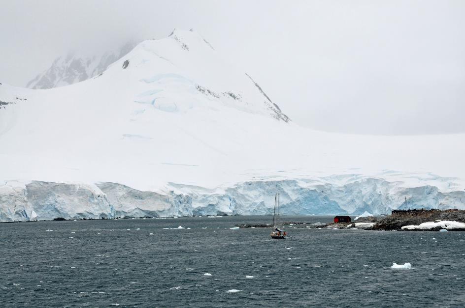 D:\DataFoto\Foto's - Reizen\2018-01-21 Antarctica (herschikt)\15 Port Lockroy\Best Of\ANTA1876y.jpg