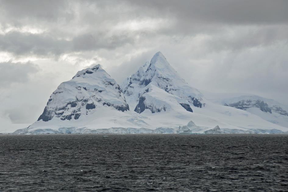D:\DataFoto\Foto's - Reizen\2018-01-21 Antarctica (herschikt)\17 Lemairekanaal\Best Of\ANTA2024y.jpg
