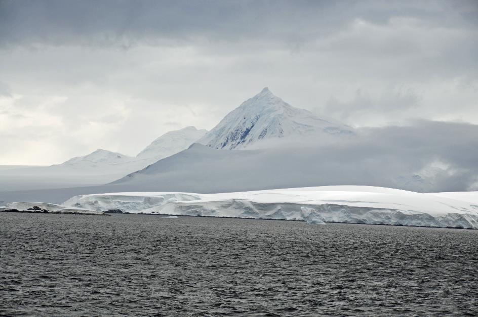 D:\DataFoto\Foto's - Reizen\2018-01-21 Antarctica (herschikt)\17 Lemairekanaal\Best Of\ANTA2025y.jpg