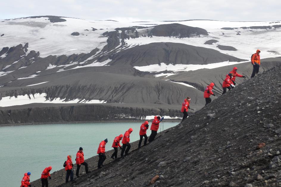 D:\DataFoto\Foto's - Reizen\2018-01-21 Antarctica (herschikt)\25 Telefon Bay\Best Of\ANTA3090x.jpg