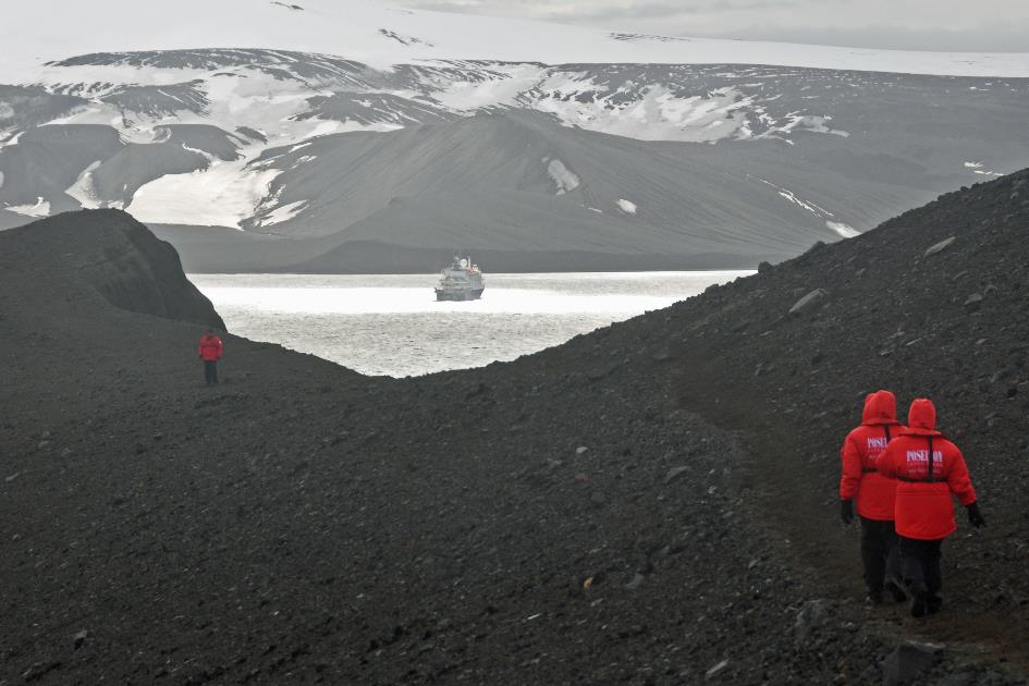 D:\DataFoto\Foto's - Reizen\2018-01-21 Antarctica (herschikt)\25 Telefon Bay\Best Of\ANTA3150y.jpg