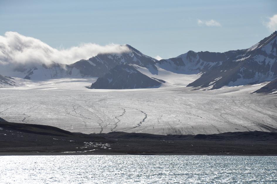 D:\DataFoto\Foto's - Reizen\2018-07-18 Spitsbergen\22 Ahlstrandhalfoya\09 Gletsjers\Werkmap\SPIT3997x.jpg
