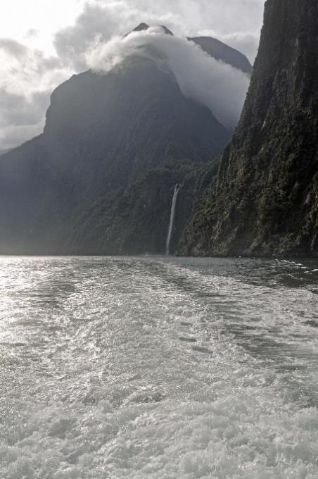 D:\DataFoto\Foto's - Reizen\2019-03-07 Nieuw-Zeeland\33 Milford Sound\Best Of\NWZL3781x.jpg