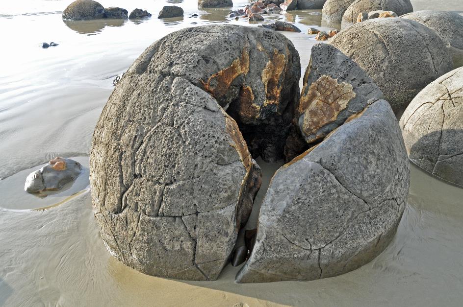 D:\DataFoto\Foto's - Reizen\2019-03-07 Nieuw-Zeeland\38 Moeraki Boulders\Best Of\NWZL4317x.jpg